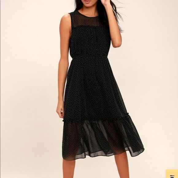 Lulus Dresses & Skirts - NWT Lulu’s Afternoon Stroll Polka Dot Midi Size M